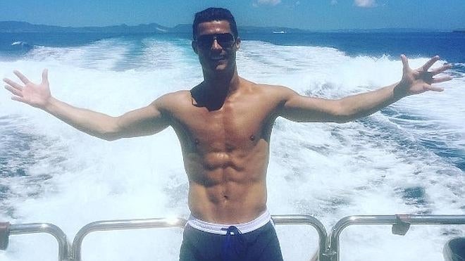 Cristiano Ronaldo, de vacaciones en Ibiza