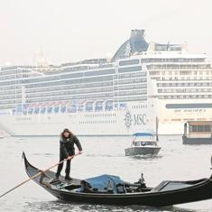 Uno de los 750 megacruceros que cada año atraviesan el veneciano canal de la Giudecca.