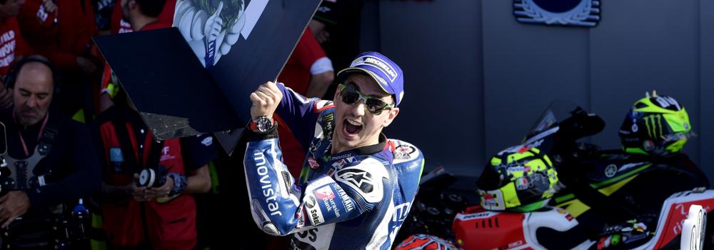 Jorge Lorenzo celebrando su triunfo. 