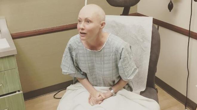 Shannen Doherty muestra su primer día de radioterapia