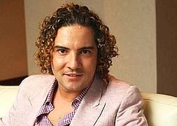 David Bisbal graba la canción de la Eurocopa