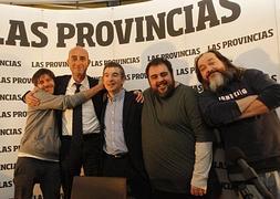 Paco Roca, Ramón Palomar, Santiago Posteguillo, Modesto Granados y MacDiego, ayer en la presentación de 'Sesenta kilos'. / Juanjo Monzó