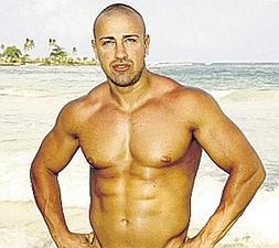 Rafa Mora se hace escritor y publica un libro sobre cómo conseguir un cuerpo 10