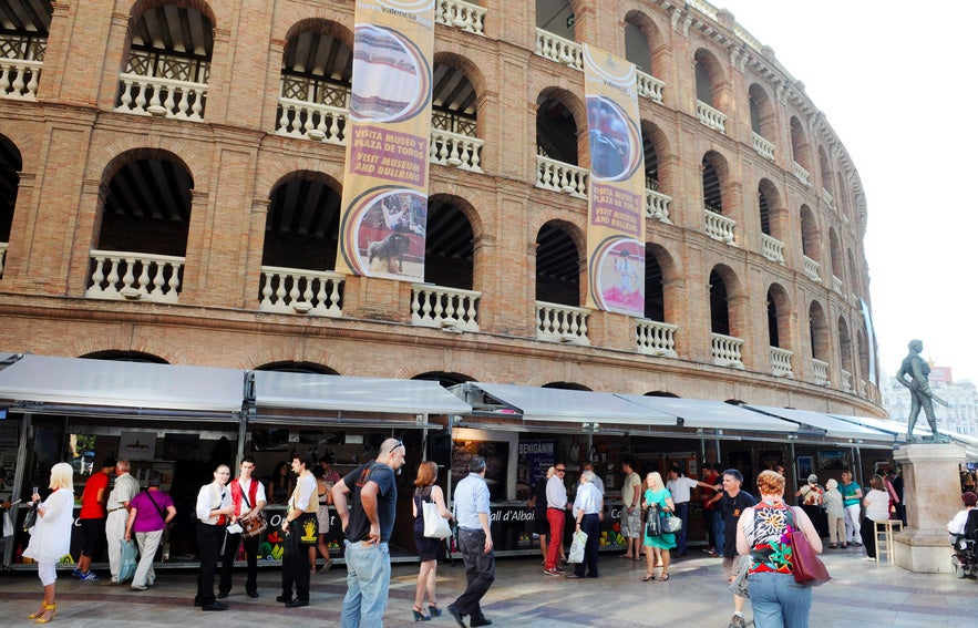 Tapas y dulces por 1,5 euros en la Plaza de Toros de Valencia
