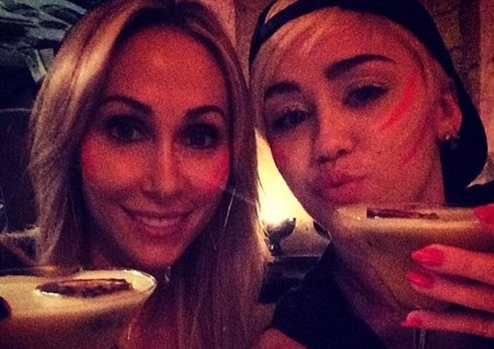Leticia Cyrus y Miley.