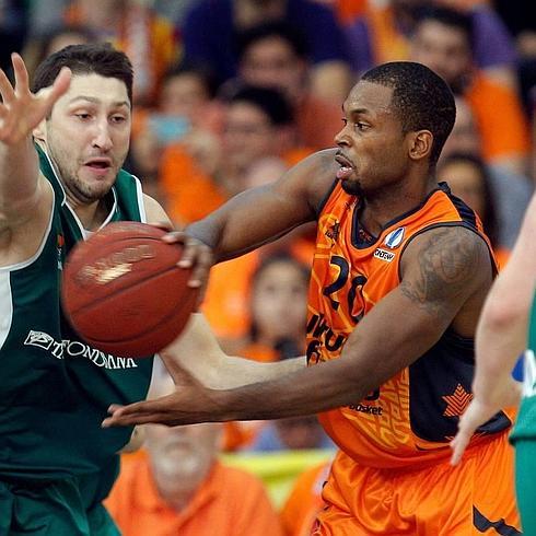 Lafayette, uno de los mejores contra el Barça, durante un partido ante el Unics Kazan.