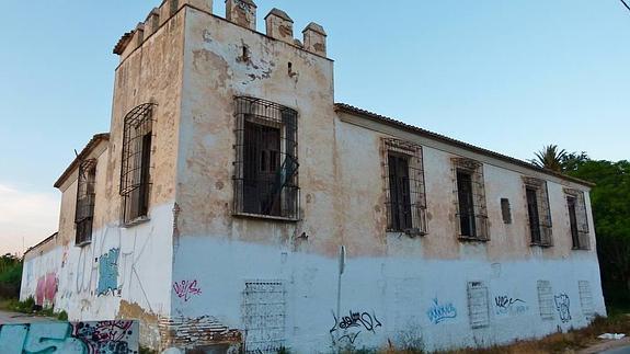 El Valencia CF hará un muro de 80 metros para proteger la alquería de la Torre