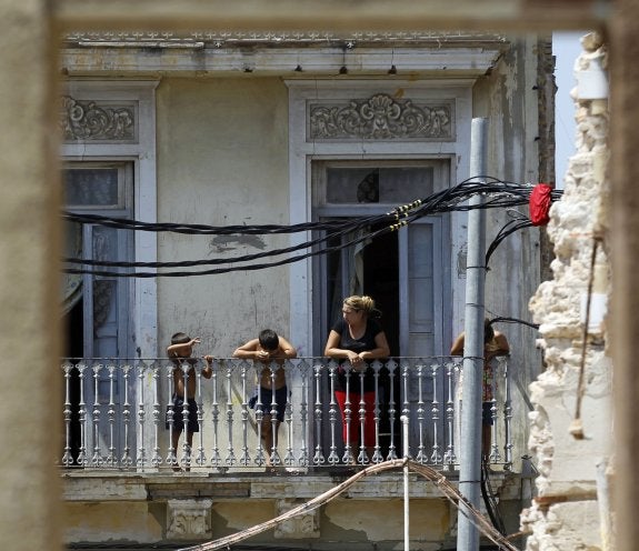 Una de las viviendas ocupadas ilegalmente, en una imagen de archivo. :: j. j. monzó