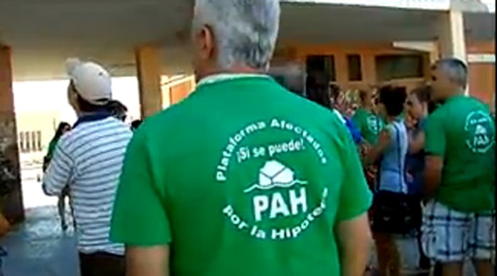 Denuncian el intento de desahucio en Almassora de una familia con cuatro niños