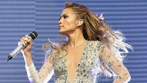 Jennifer López durante una actuación.