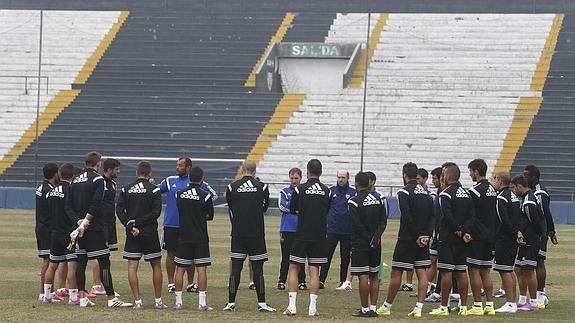 ¿Cuáles son los nuevos dorsales del Valencia  en la pretemporada 2014-2015?