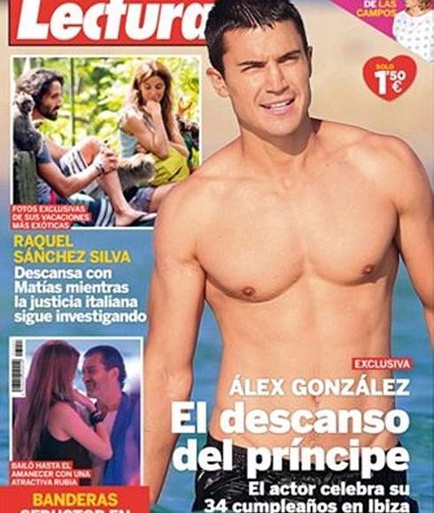 Álex González y su cuerpazo, a remojo en Ibiza