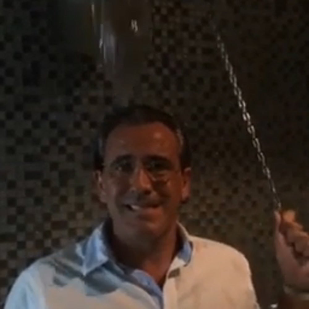 Arturo Torró se suma al reto del cubo de agua helada