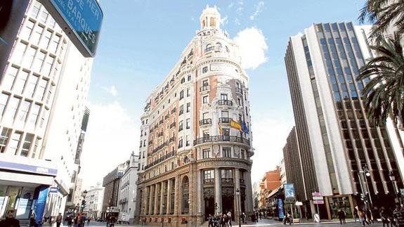 Edificio de la antigua sede del Banco de Valencia, hoy propiedad de Caixa Bank.