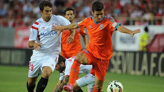 Gayà regresa al trabajo tras su debut con la selección española sub-21