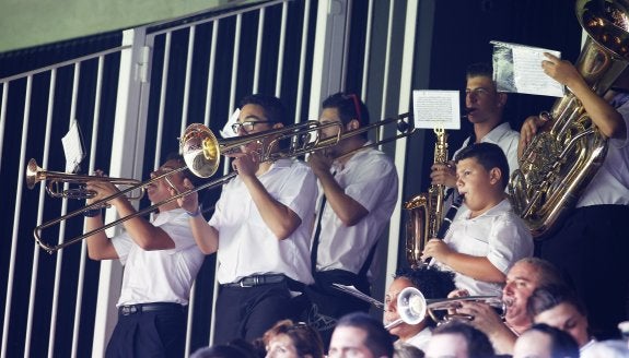 La música vuelve al Mestalla