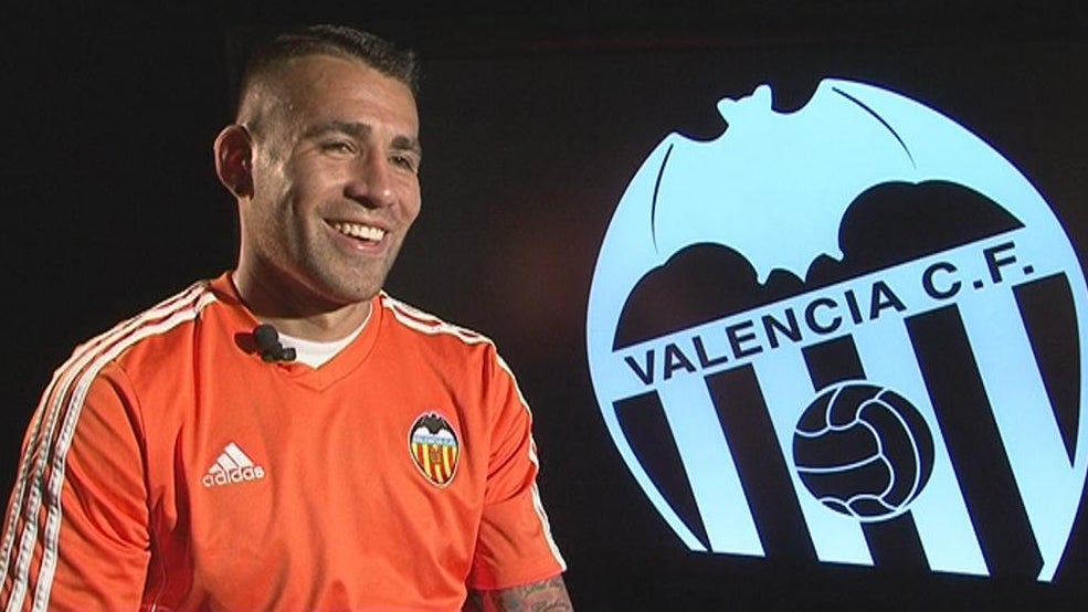 Otamendi durante la entrevista condedida a la televisión del club.