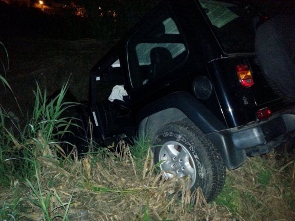 Así terminó el todoterreno en el que viajaba el conductor detenido en Benifaió. :: lp
