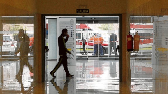 Hospital de La Fe, donde se encuentra ingresada la joven. 