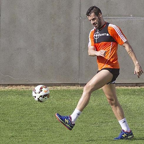 Negredo en un entrenamiento.