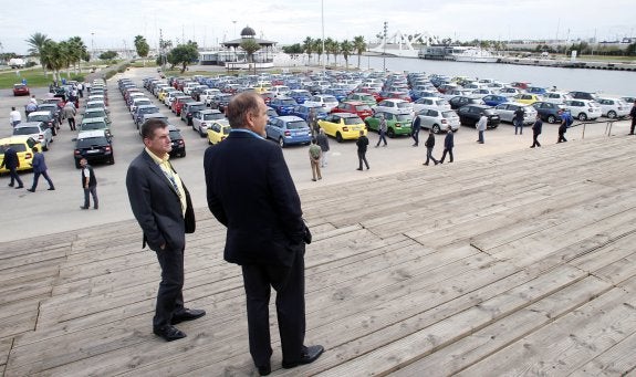 Una multinacional trae 4.600 visitantes, copa cuatro hoteles y alquila un mes el Veles e Vents