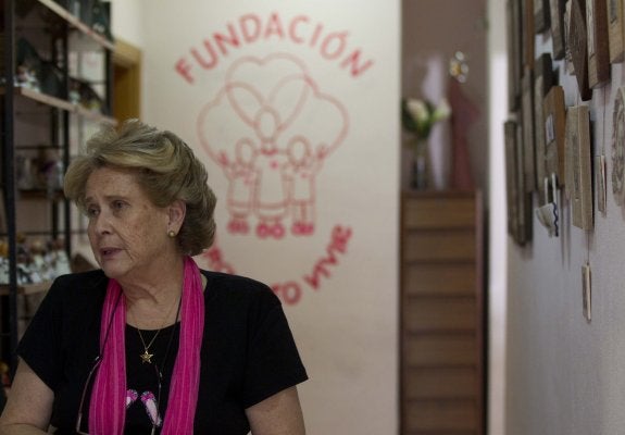 Lourdes Capote, presidenta de Proyecto Vivir, en la sede de la fundación. 