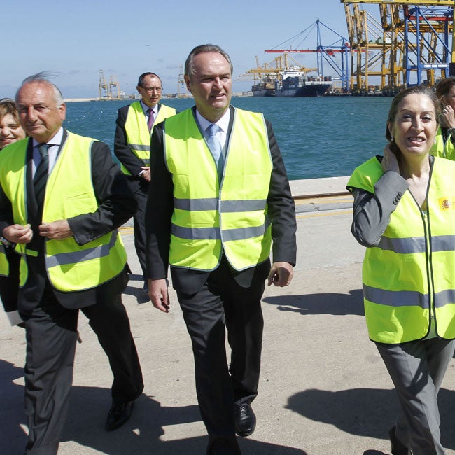 Fabra con Rafael Aznar a a la derecha y Ana Pastor.