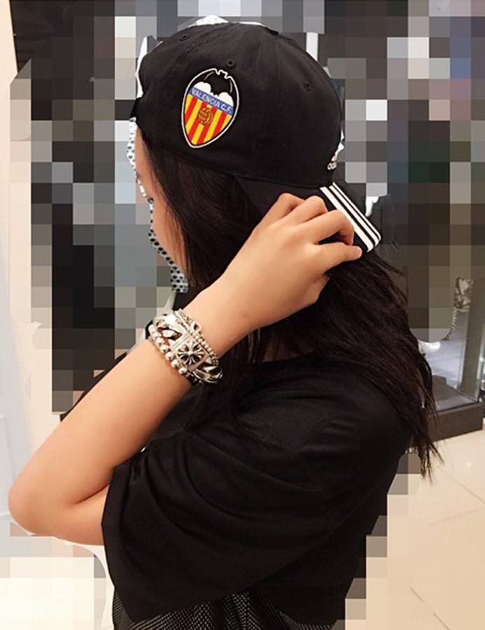 La hija de Peter Lim muestra su valencianismo