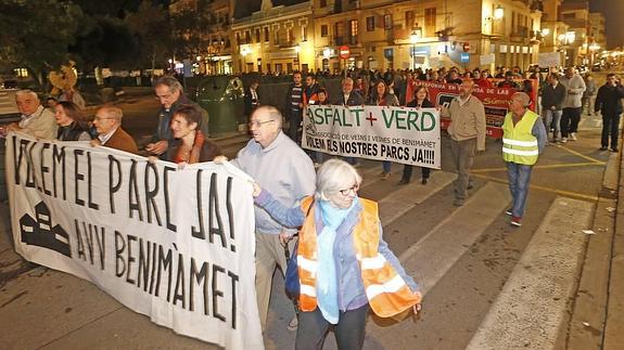 Protesta en Benimámet por futuro jardín.