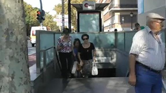 Los usuarios de Metrovalencia reclaman más frecuencia de paso en domingos y festivos