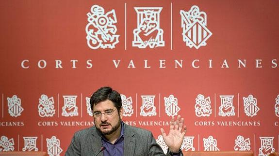 El portavoz de Esquerra Unida, Ignacio Blanco, informa sobre la sentencia de la Audiencia de Valencia sobre el dominio de la web calatravatelava.com