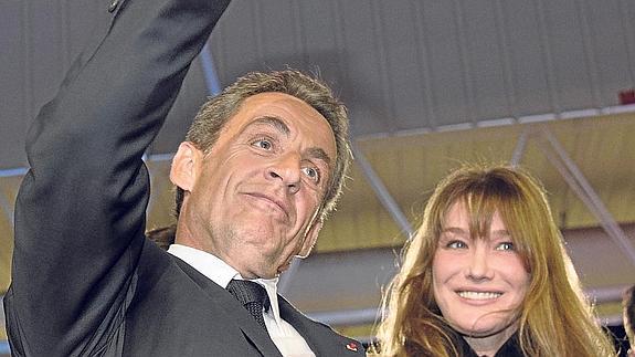 La pareja, en noviembre en París, en un mitin de la campaña para ser líder de su partido.