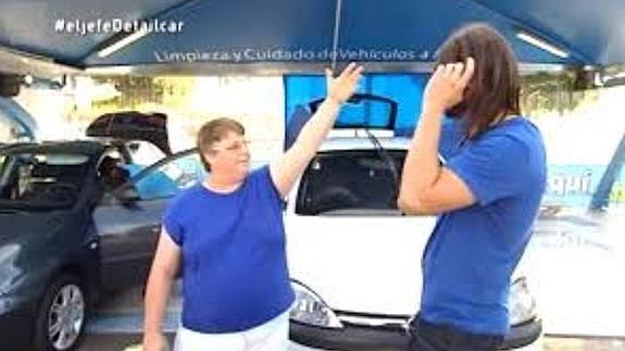 'El jefe infiltrado' de una empresa de limpieza de vehículos, pillado por una de sus empleadas