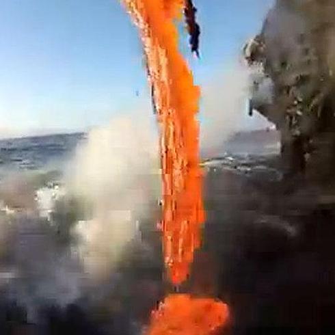 El vídeo se grabó cerca de una de las costas volcánicas de la isla de Hawaii.