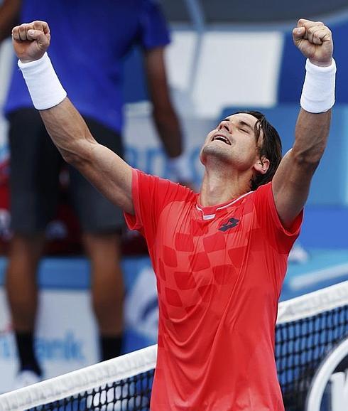 El valenciano David Ferrer celebra la victoria en primera ronda del Open de Australia.