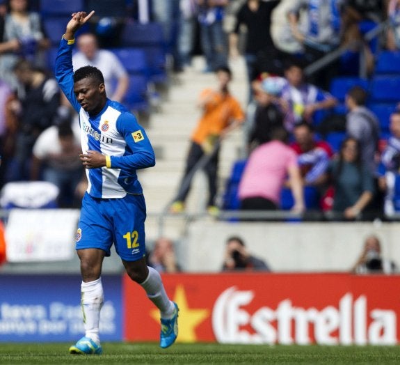 Kalu Uche celebra un gol durante su etapa con el Espanyol. :: EFE