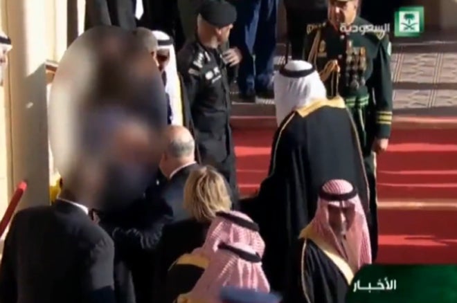 Michelle Obama, difuminada en Arabia Saudí por no llevar velo