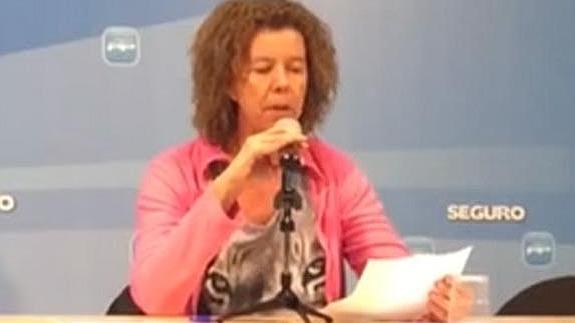 La mujer del alcalde de Mijas canta para pedir la reelección de su marido