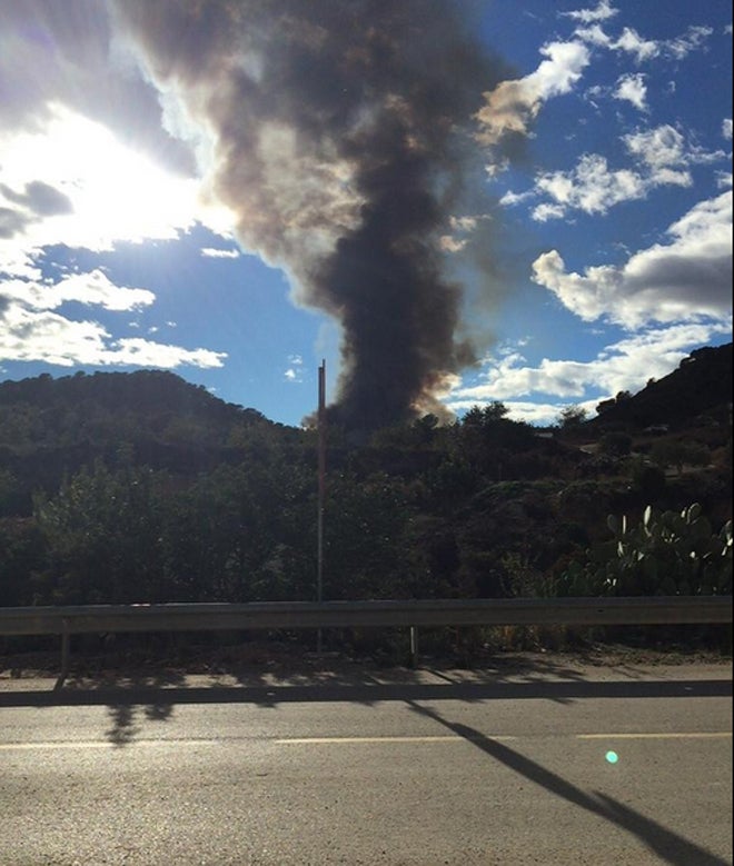 Incendio en un vertedero de Pedralba cercano a zona forestal