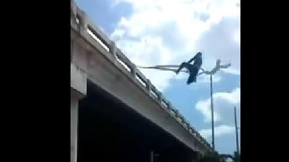 Espectacular la habilidad de este Spiderman panameño