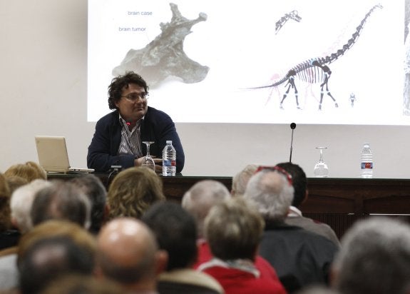 José Miguel Mulet, ayer, en Aula LAS PROVINCIAS. :: JESÚS SIGNES