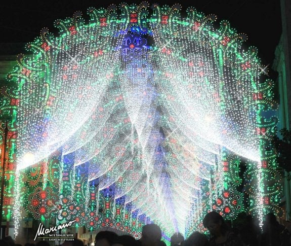 Malvarrosa incluye cortinillas y cereales en el diseño de las luces