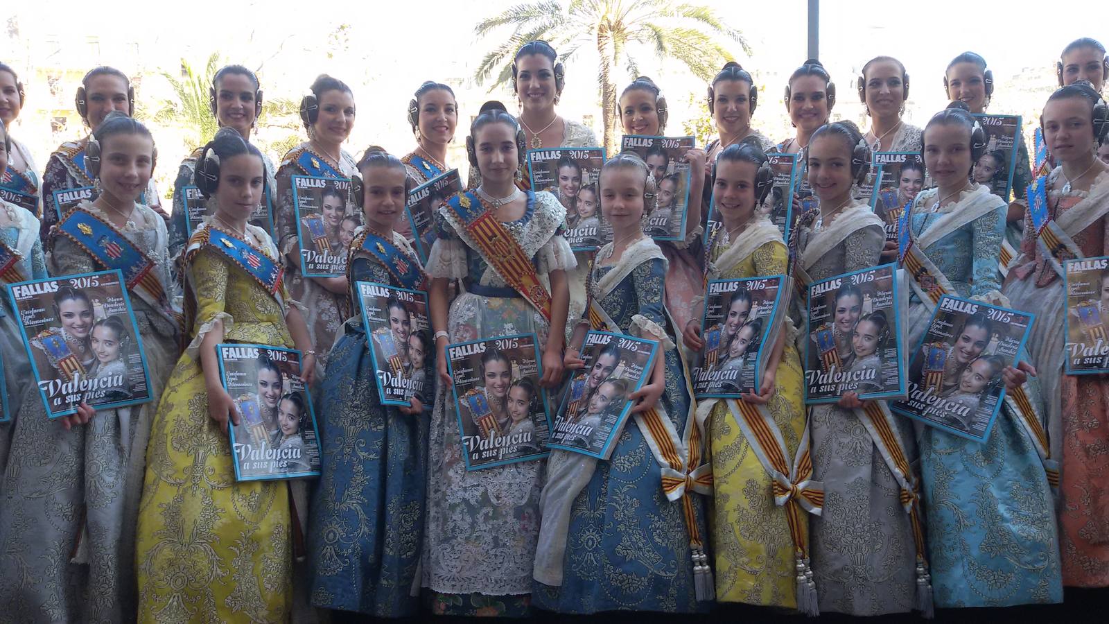 El balcón, maravillado con la Revista de Fallas