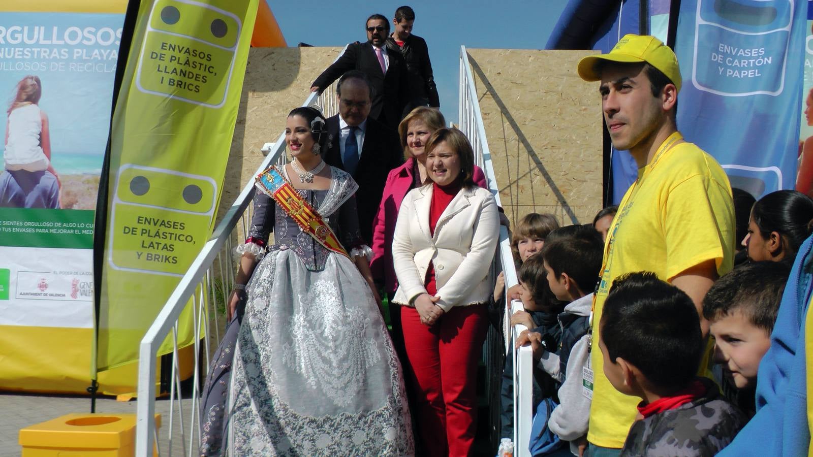 La Fallera mayor inaugura ‘La gran reciclada’.