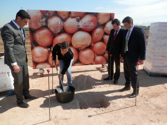 «Pronto acabará el olor a cebolla»