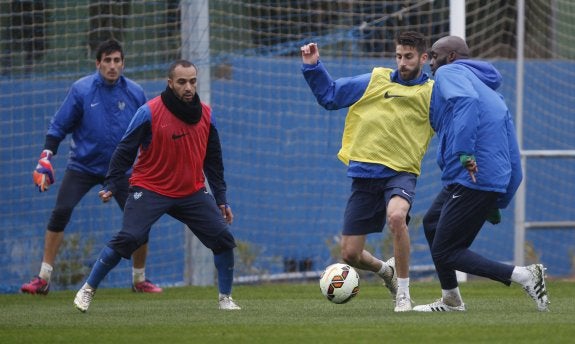 José Mari y Sissoko, ayer en Buñol.