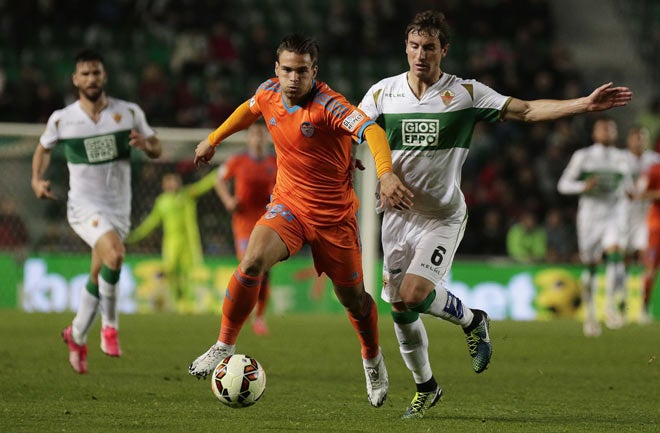 Carlos "Tropi", en su debut con el primer equipo del Valencia CF.