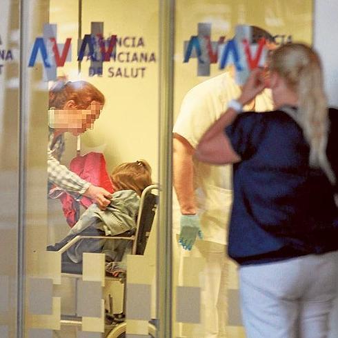 Un caso de meningitis en un instituto obliga a tratar a cerca de 300 alumnos en Valencia