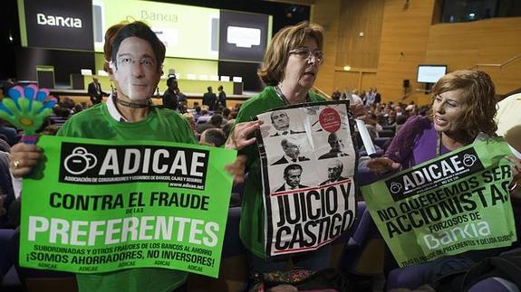 Algunas de las denuncias en la Junta General de Accionistas de Bankia.