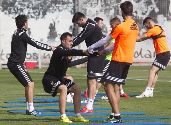 Los jugadores del Valencia, en el entrenamiento.